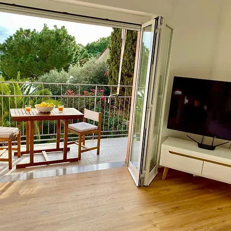 Apartment Botanic Garden Calandre