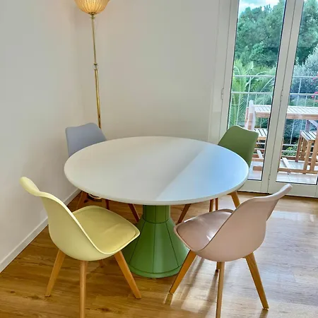 Botanic Garden Calandre Apartment